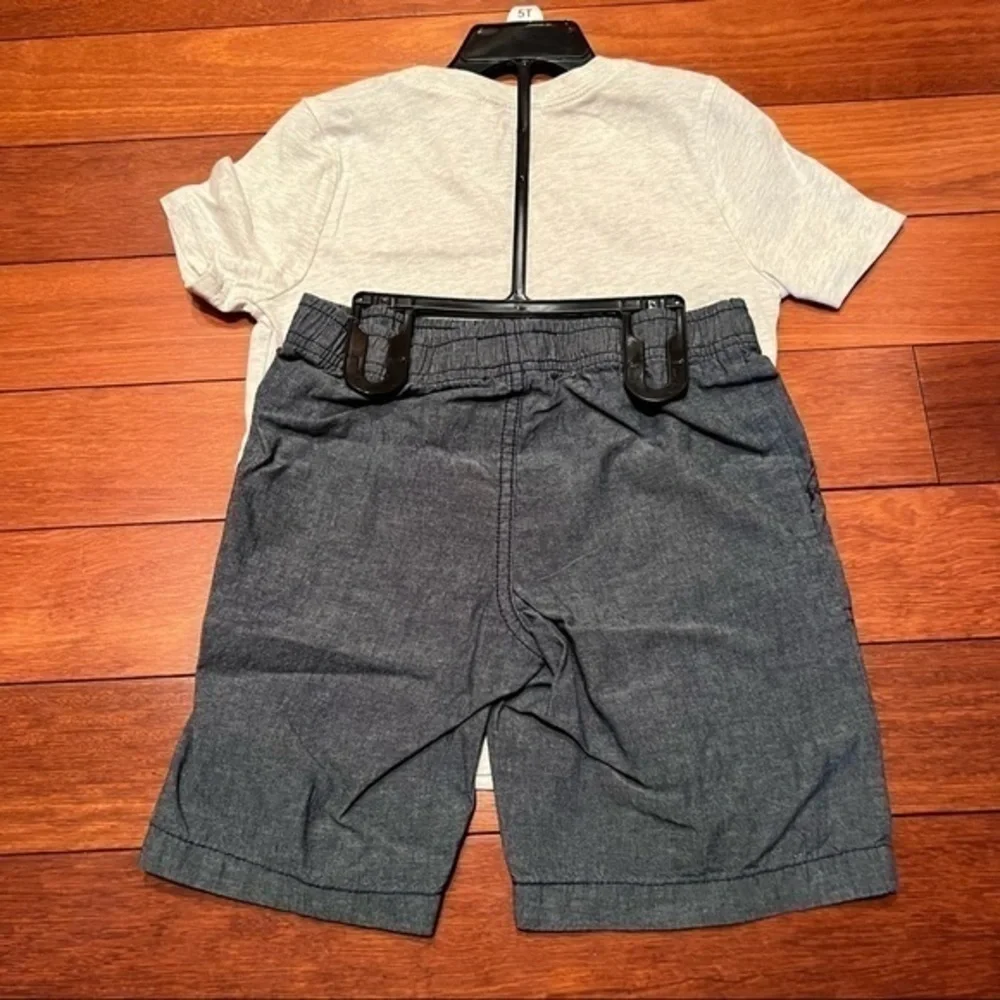 Carters size 5T alligator short sleeve tshirt and shorts set